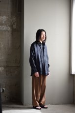 身長176cm、体重60kgの体型でサイズ2の着用例