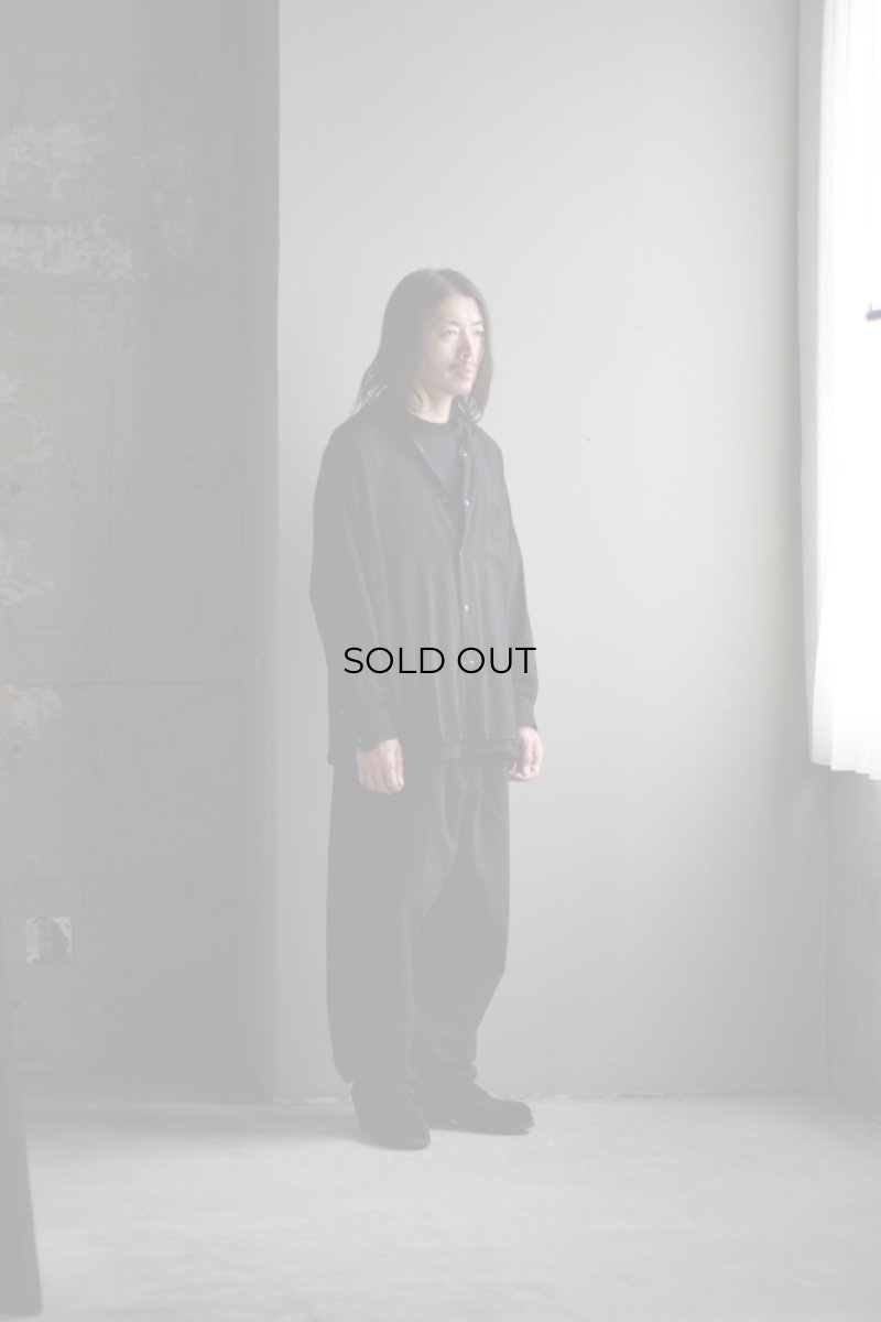 身長176cm、体重60kgの体型でサイズ2の着用例