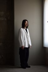 身長176cm、体重60kgの体型でサイズ2の着用例