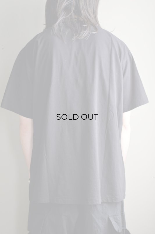 COMOLI (コモリ) サープラス Tシャツ [BLACK]