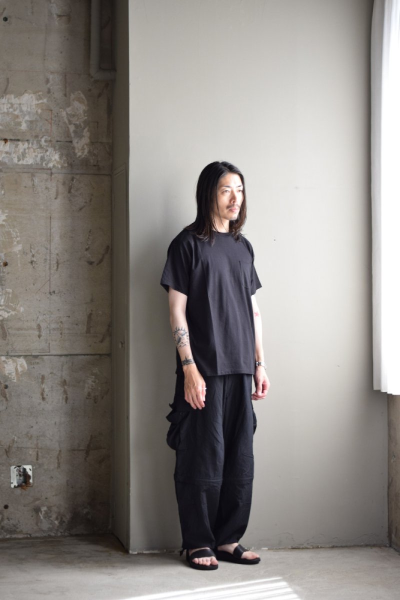 COMOLI (コモリ) サープラス Tシャツ [BLACK]