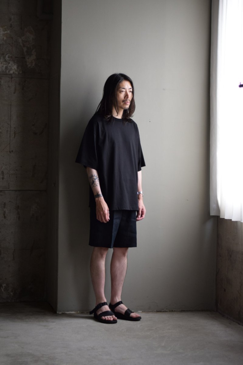 画像1: MARKAWARE (マーカウェア) Hemp Shirting Flat Tapered Easy Shorts [BLACK]