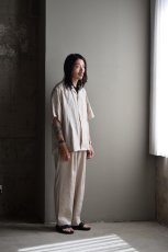 身長176cm、体重60kgの体型でサイズ2の着用例