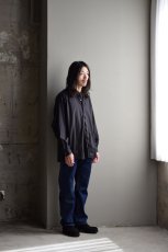 身長176cm、体重60kgの体型でサイズ32の着用例