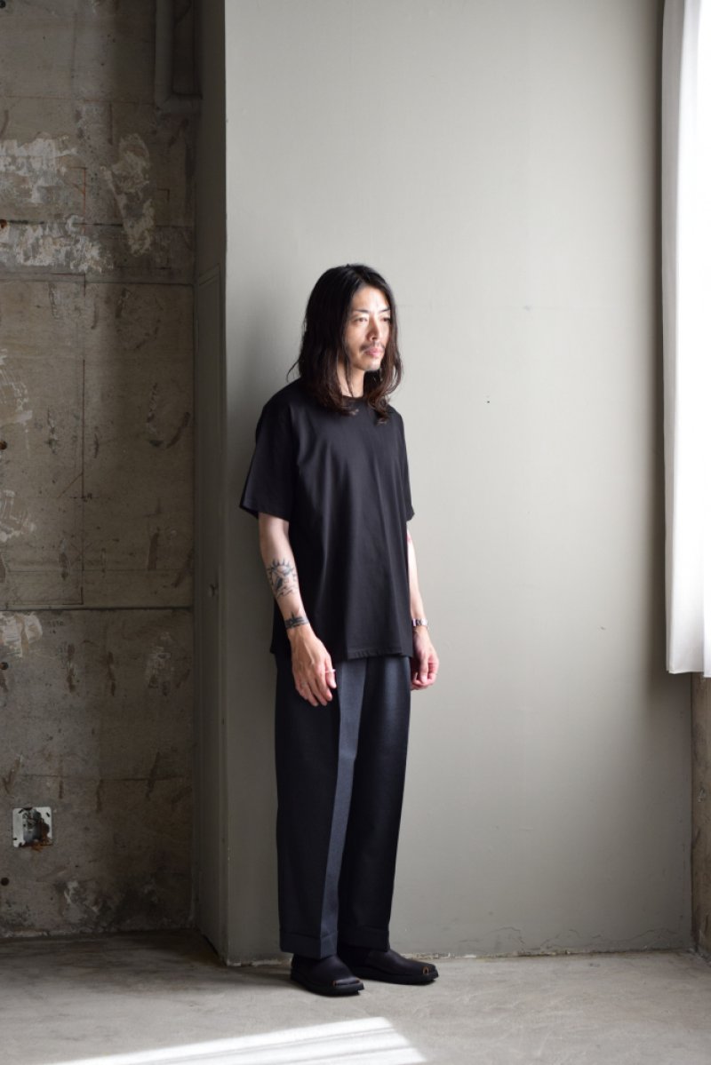 画像1: MARKAWARE (マーカウェア) Organic Wool Survival Cloth® Double Pleated Semi Easy Trousers [CHARCOAL] 