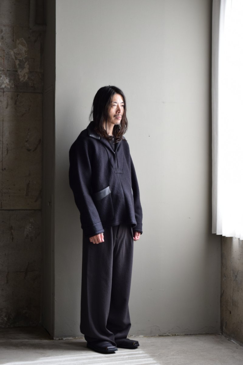 画像1: m's braque (エムズ ブラック) TUCKED BAGGY PANTS [CHARCOAL GREY]