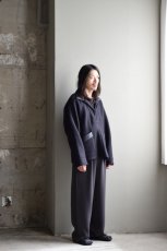 身長176cm、体重60kgの体型でサイズ38の着用例