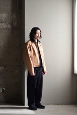 身長176cm、体重60kgの体型でサイズ2の着用例