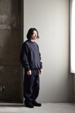 身長176cm、体重60kgの体型でサイズ4の着用例