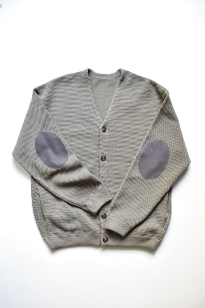 crepuscule (クレプスキュール) moss stitch V/N cardigan 各色入荷しました。