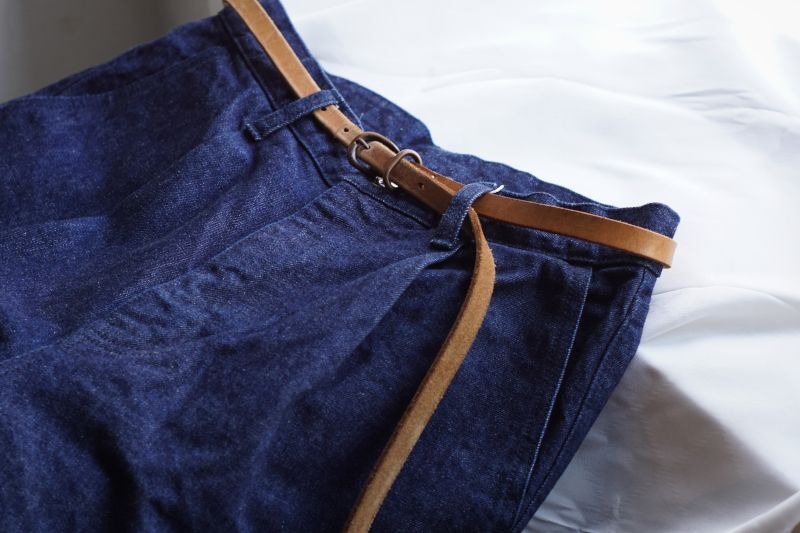 UNIVERSAL PRODUCTS (ユニバーサルプロダクツ) 1TUCK DENIM PANTS