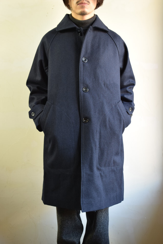 【定価85,800円】アーペントル　UTILE WOOL MELTON ネイビー