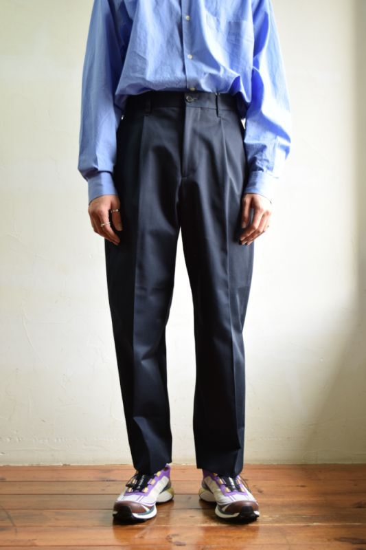 UNIVERSAL PRODUCTS (ユニバーサルプロダクツ) COTTON 1TUCK TROUSERS