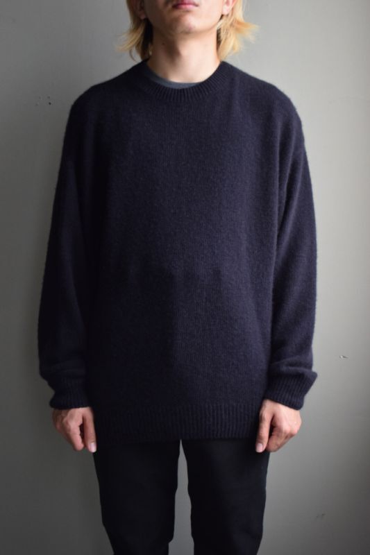 COMOLI (コモリ) カシミヤ製品染 クルーネックニット [NAVY]