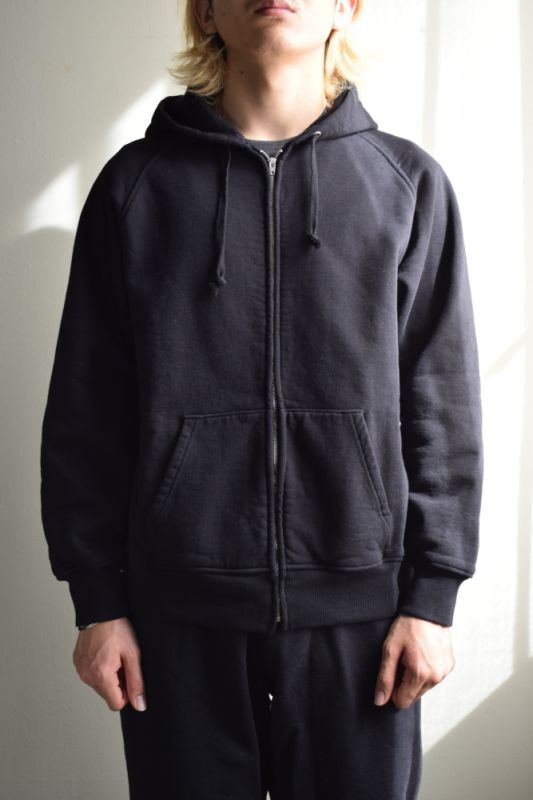 COMOLI (コモリ) コットン吊裏毛 ジップパーカ [BLACK]