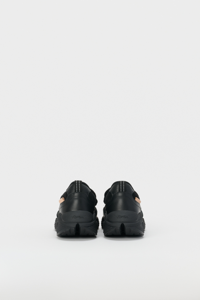 hender scheme (エンダースキーマ) polar loafer [black]